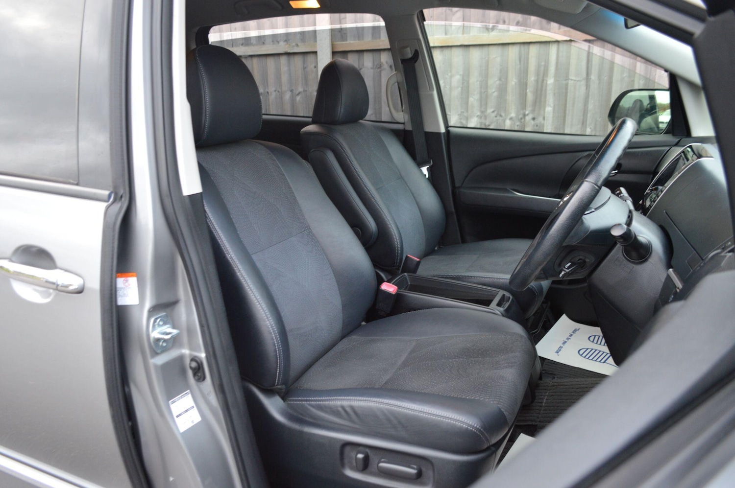 Used Toyota Estima for sale - 76926708: Photo 16