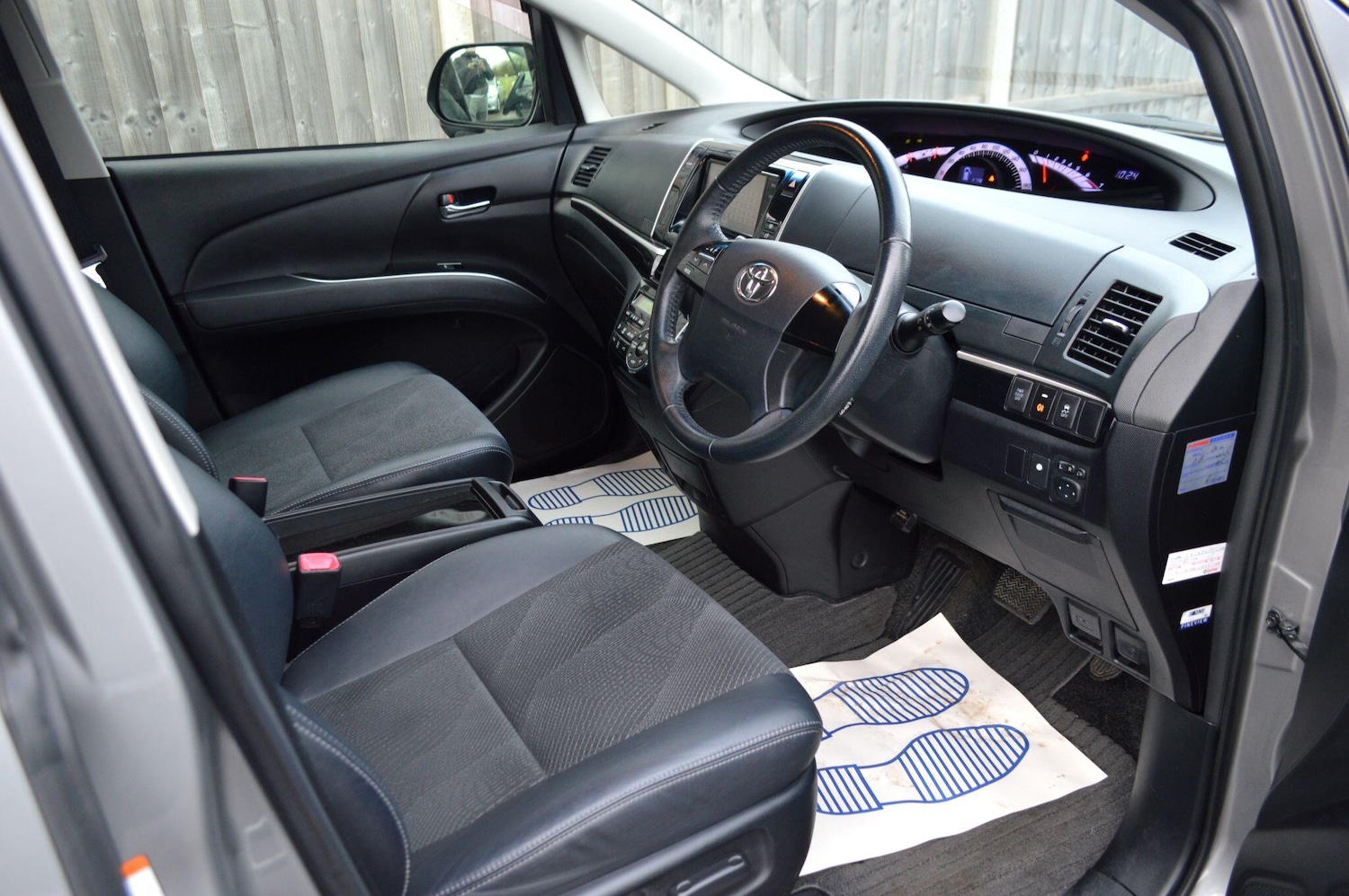 Used Toyota Estima for sale - 76926708: Photo 17