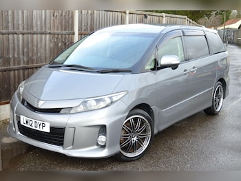 Used Toyota Estima 2012 for sale - 79132570: Photo