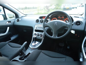 Used Peugeot 308 2012 for sale - 77040966: Photo