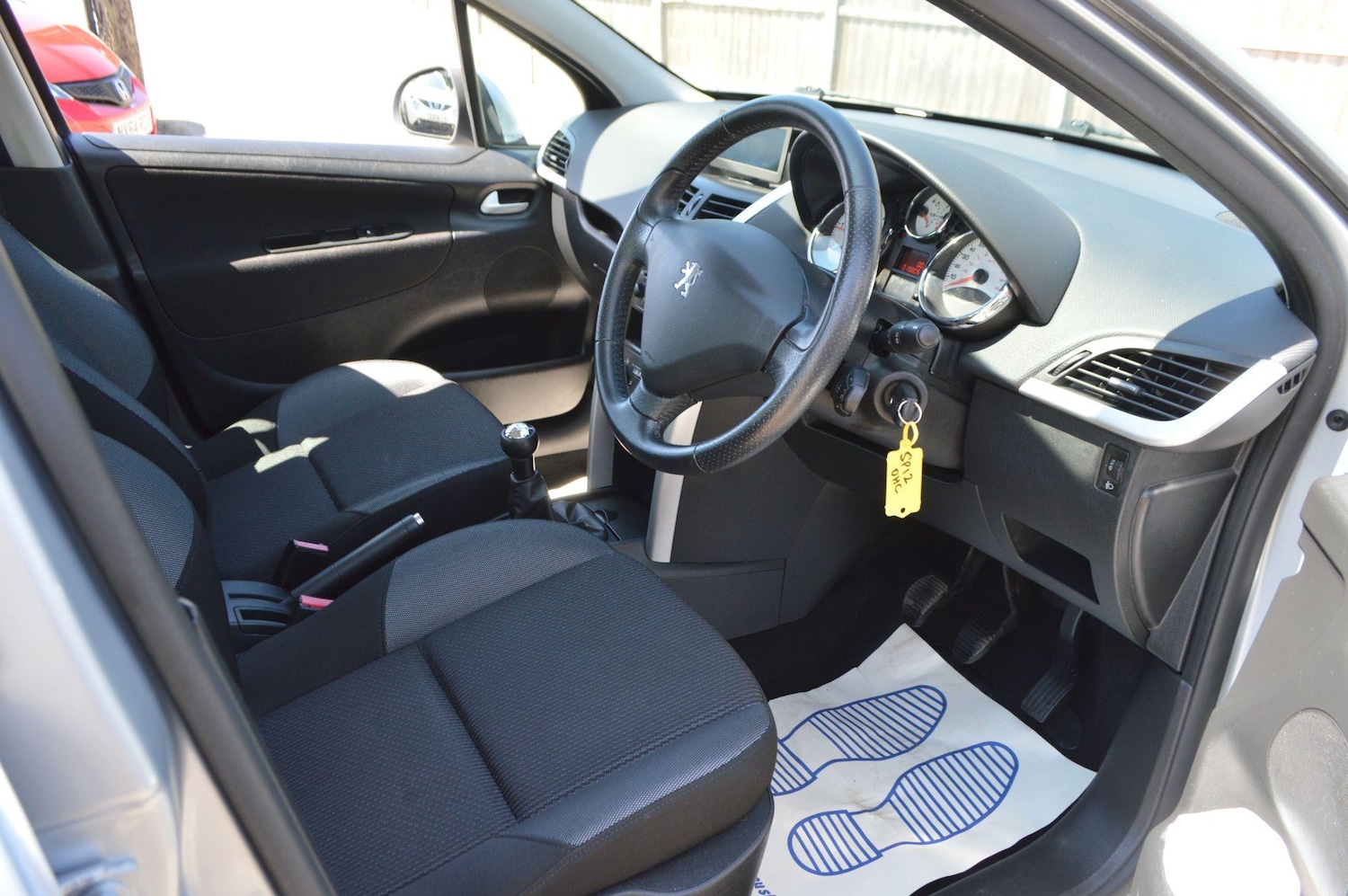 Used Peugeot 207 2012 for sale - 77109883: Photo 16