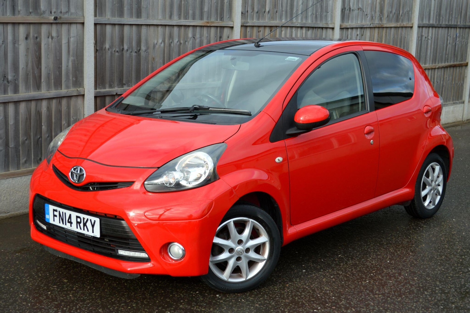 Used Toyota AYGO 2014 for sale - 76512018: Photo 17