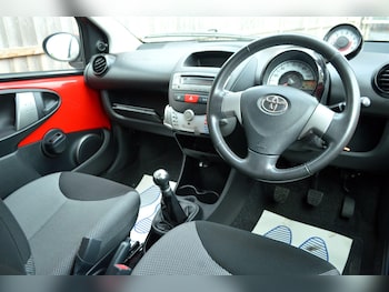 Used Toyota AYGO 2014 for sale - 76512018: Photo