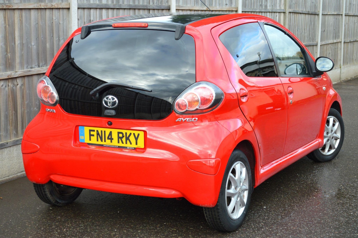 Used Toyota AYGO 2014 for sale - 76512018: Photo 9
