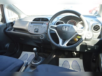 Used Honda Jazz 2008 for sale - 76071590: Photo 2