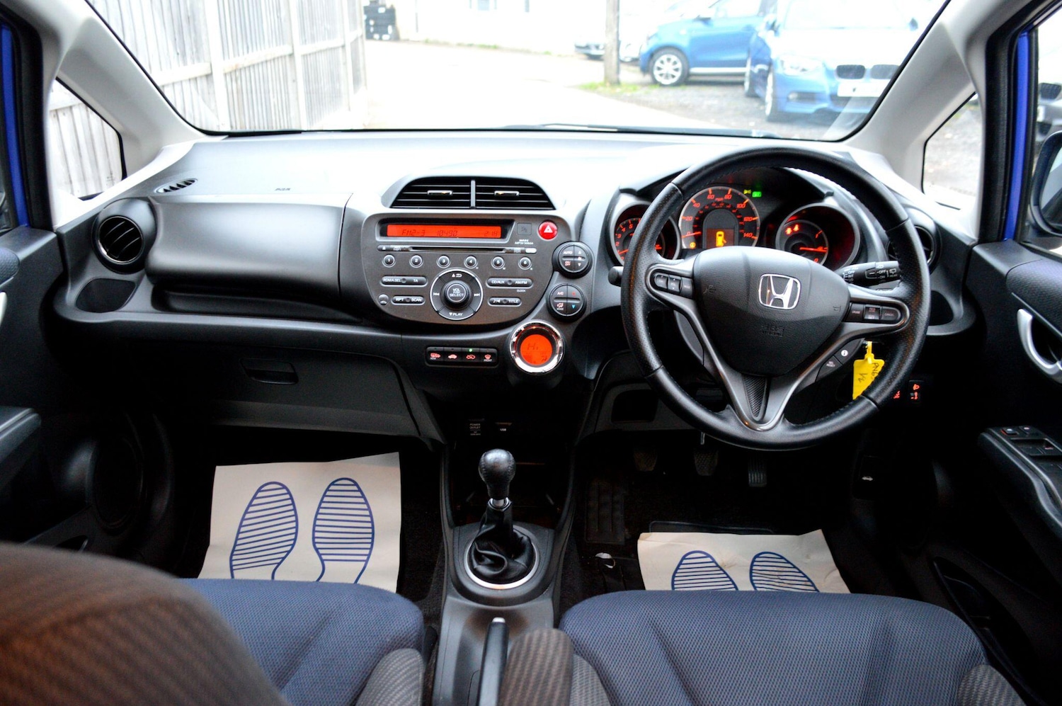 Used Honda Jazz 2013 for sale - 76975424: Photo 2