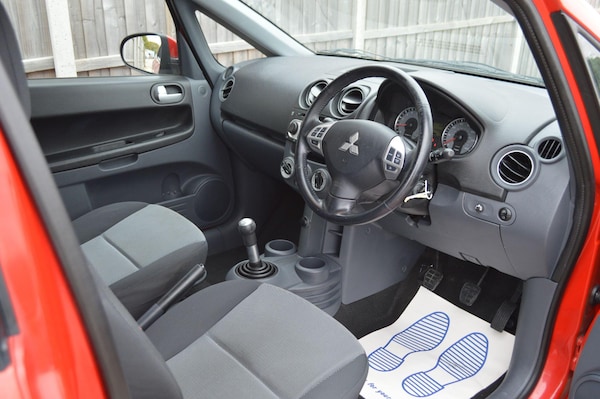 Used Mitsubishi Colt 2009 for sale - 76314944: Photo 2