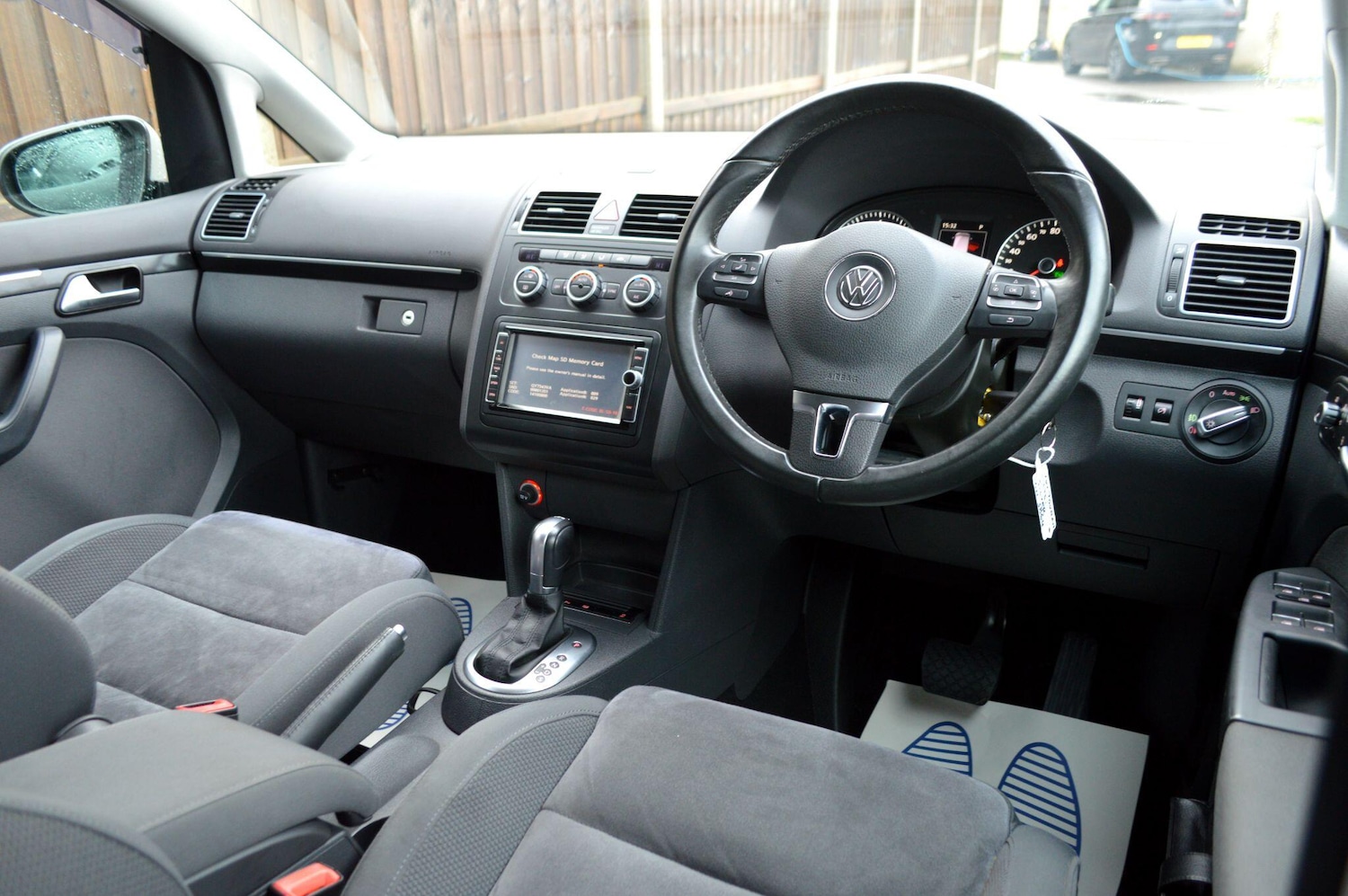 Used Volkswagen Touran for sale - 77479561: Photo 2