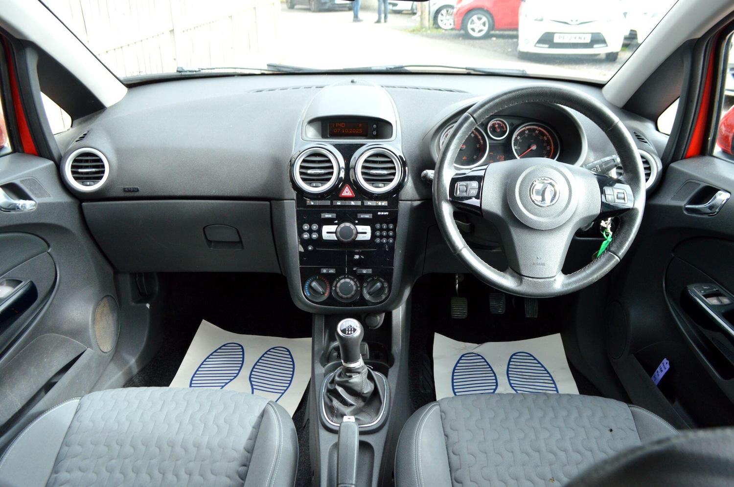 Used Vauxhall Corsa 2014 for sale - 76201353: Photo 2