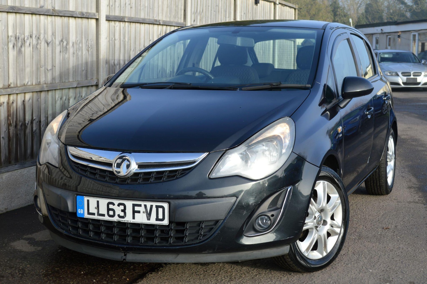 Used Vauxhall Corsa 2014 for sale - 77015780: Photo 3