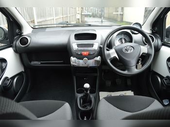 Used Toyota AYGO 2013 for sale - 76865559: Photo