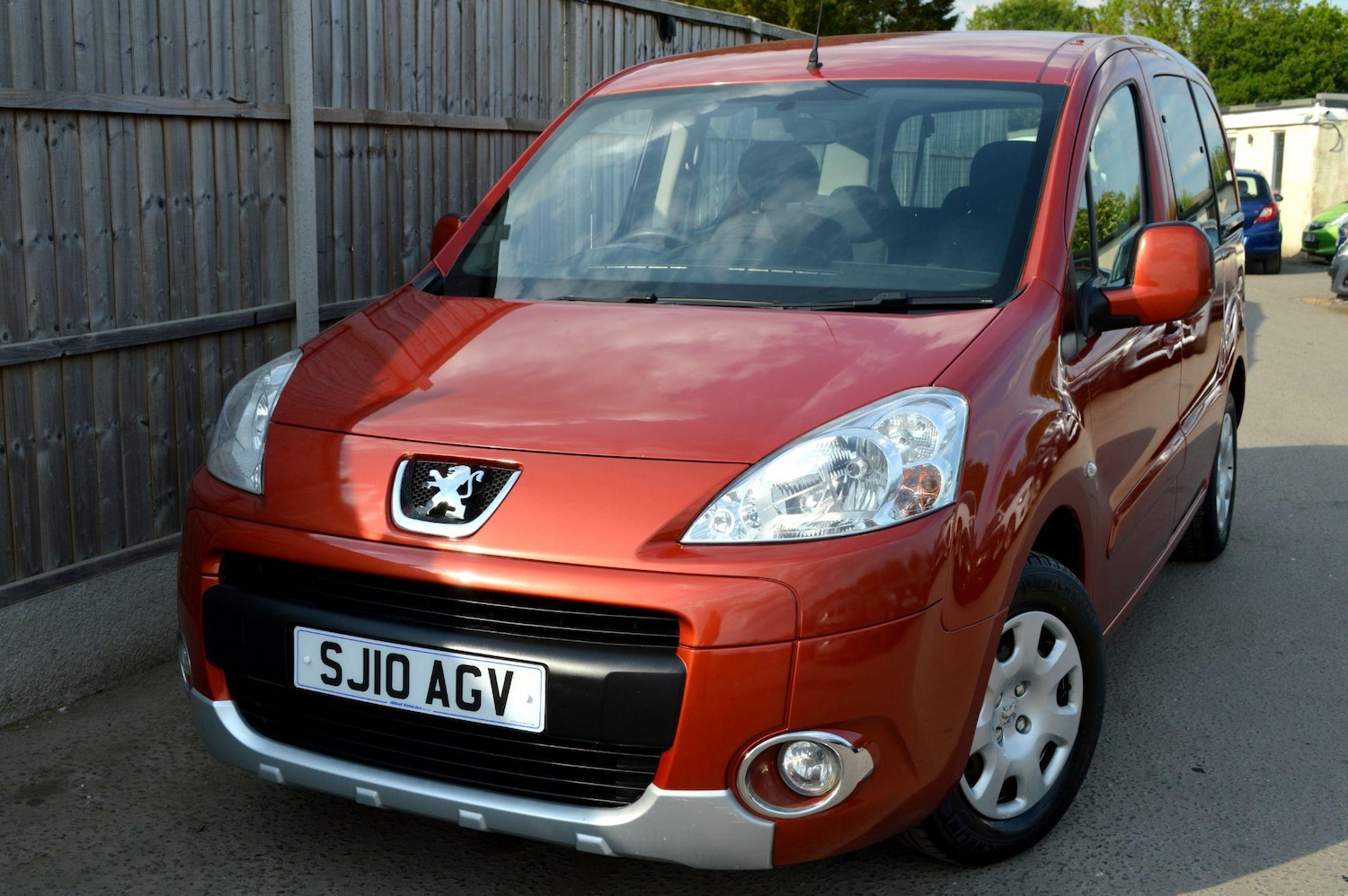 Used Peugeot Partner Tepee 2010 for sale - 76781155: Photo 3