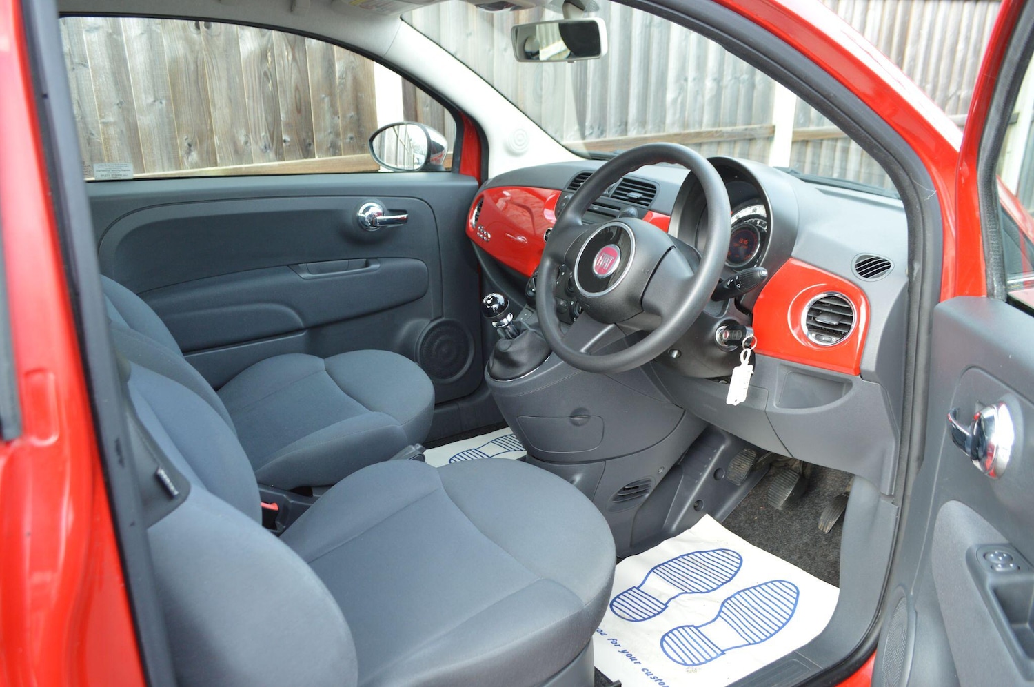 Used Fiat 500 2010 for sale - 77304990: Photo 2