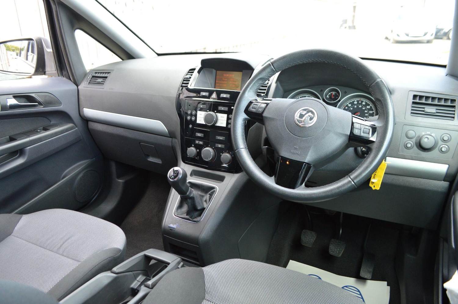 Used Vauxhall Zafira 2014 for sale - 76988506: Photo 2