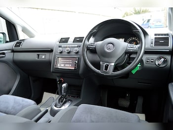 Used Volkswagen Touran 2013 for sale - 78574090: Photo