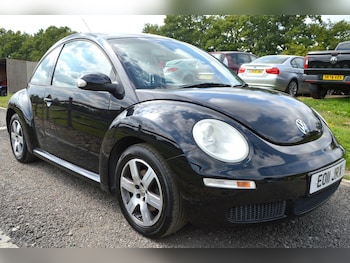 Used Volkswagen Beetle 2011 for sale - 75678132: Photo