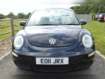 Used Volkswagen Beetle 2011 for sale - 75678132: Photo