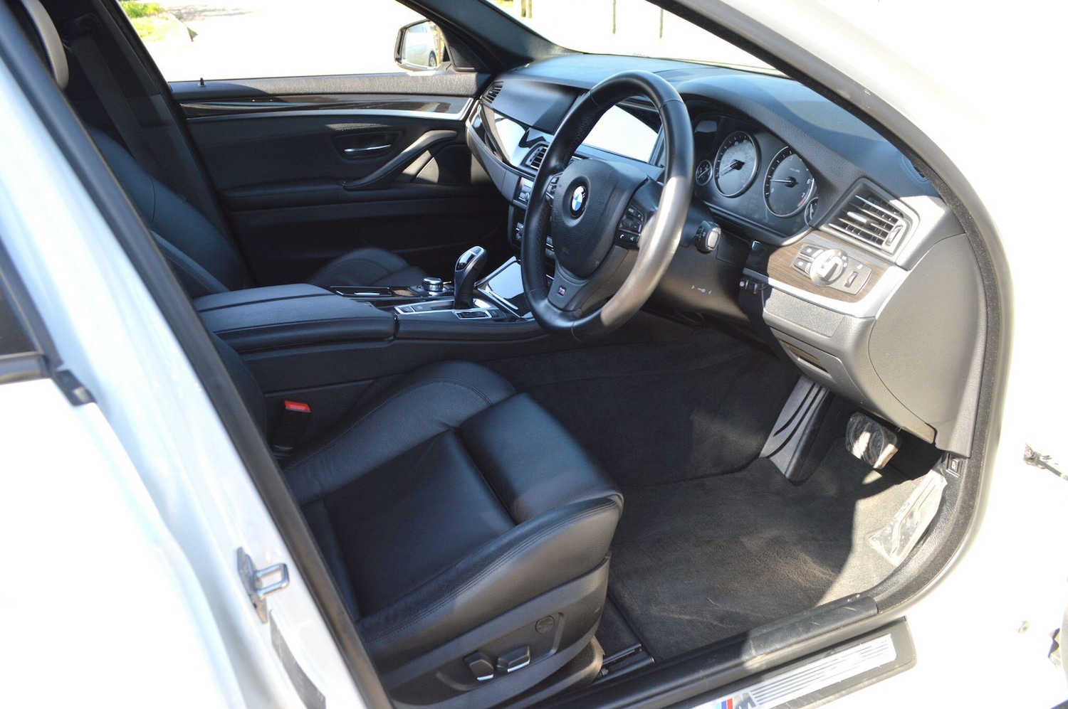 Used BMW 5 Series 2025 for sale - 78157313: Photo 2