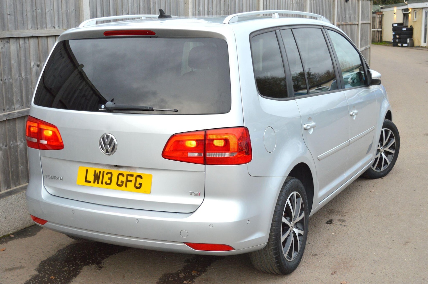 Used Volkswagen Touran for sale - 76975441: Photo 12