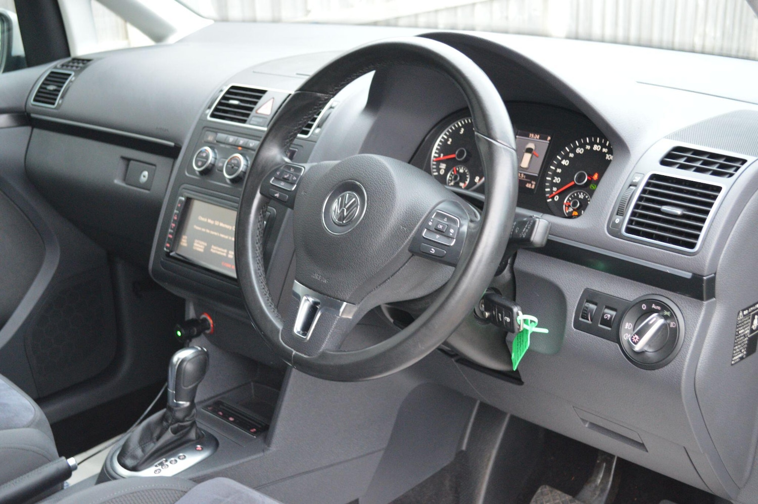 Used Volkswagen Touran for sale - 76975441: Photo 18