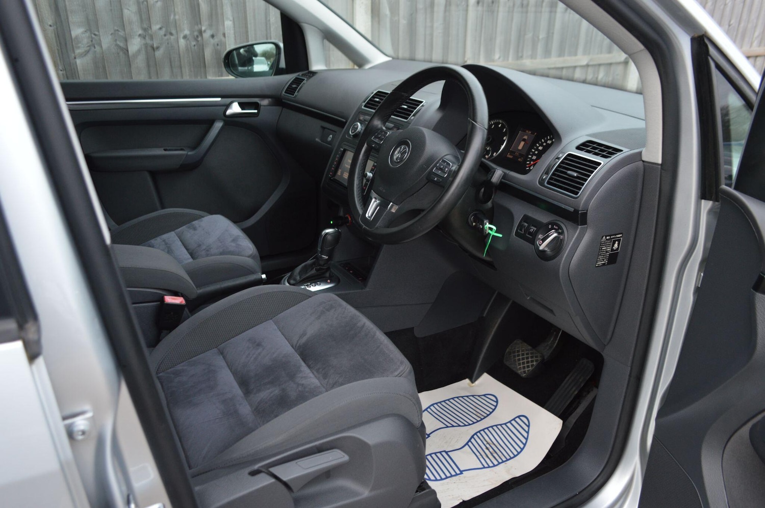 Used Volkswagen Touran for sale - 76975441: Photo 19