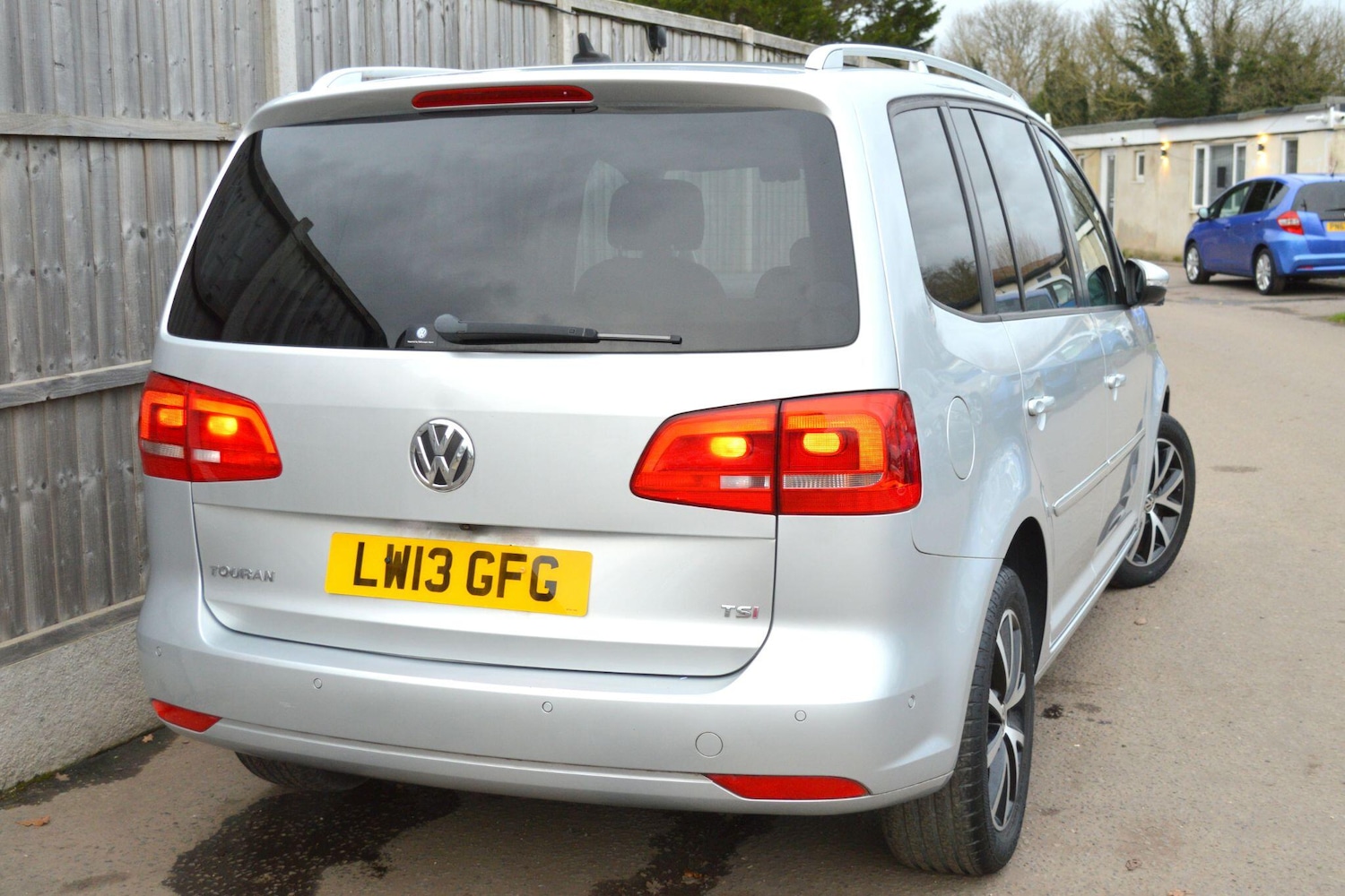 Used Volkswagen Touran for sale - 76975441: Photo 25