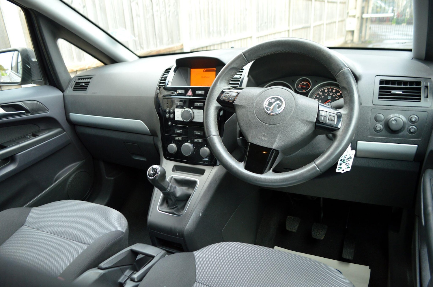 Used Vauxhall Zafira 2013 for sale - 76512202: Photo 2