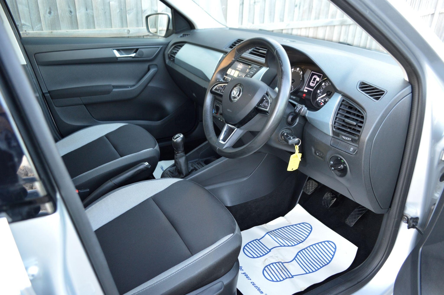 Used Skoda Fabia for sale - 77314779: Photo 2