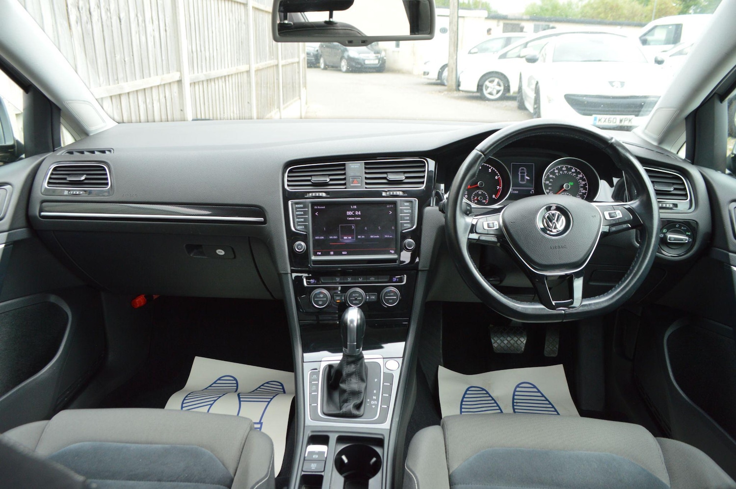 Used Volkswagen Golf 2025 for sale - 76549153: Photo 2