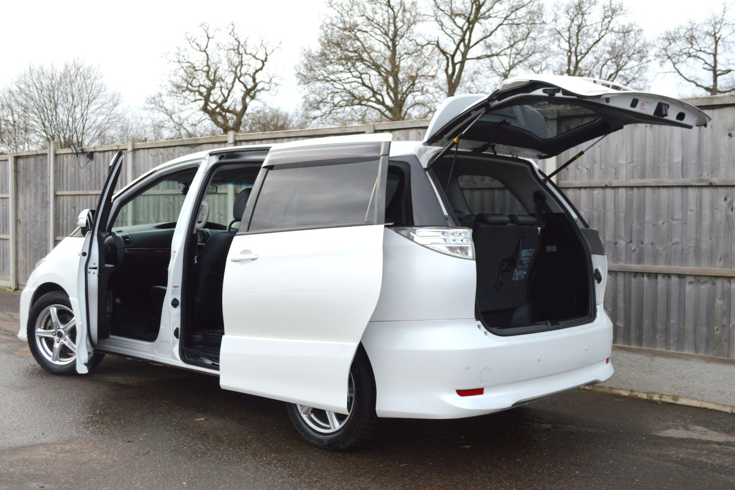Used Toyota Estima for sale - 76926709: Photo 13