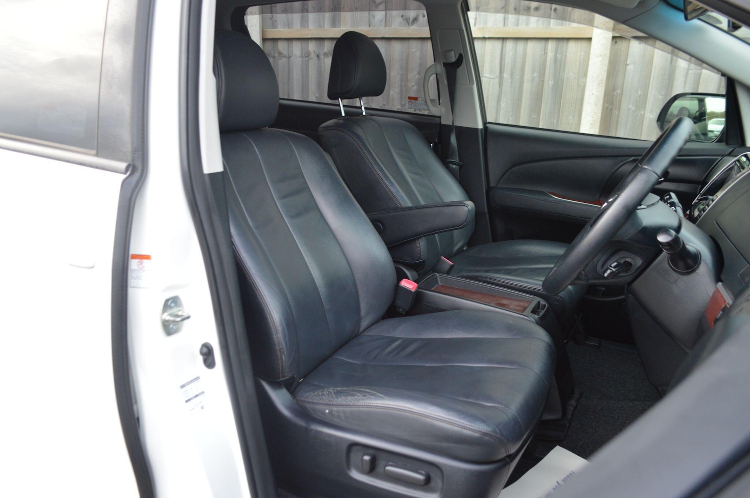 Used Toyota Estima for sale - 76926709: Photo 15