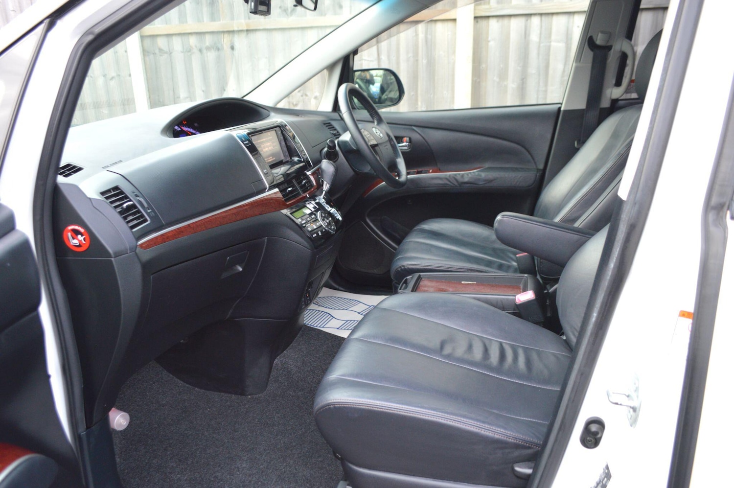 Used Toyota Estima for sale - 76926709: Photo 17