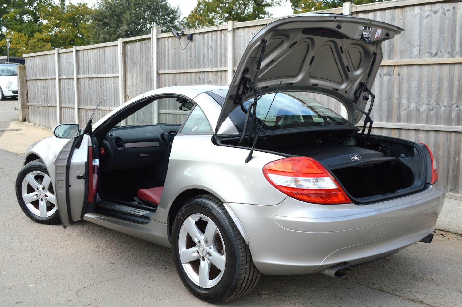 Used Mercedes-Benz SLK 2005 for sale - 76987670: Photo 13