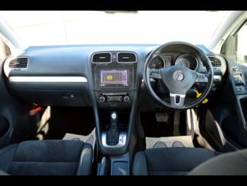 Used Volkswagen Golf 2010 for sale - 73917768: Photo