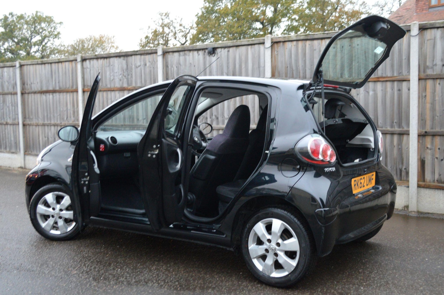 Used Toyota AYGO 2012 for sale - 76592309: Photo 12