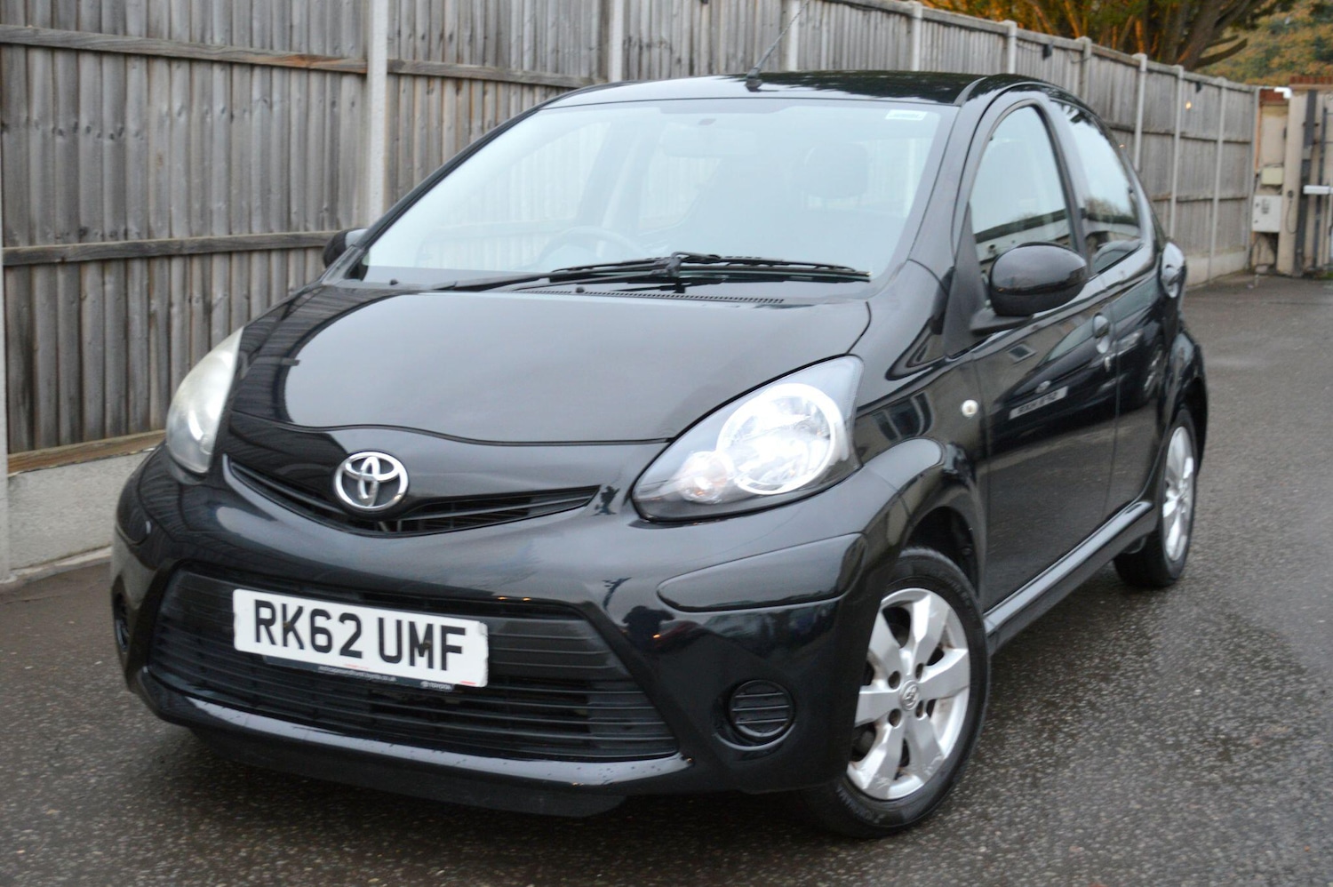 Used Toyota AYGO 2012 for sale - 76592309: Photo 3