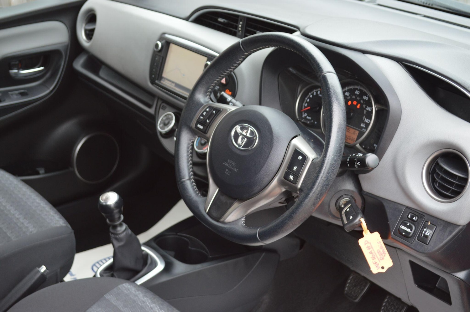 Used Toyota Yaris 2016 for sale - 76239680: Photo 17