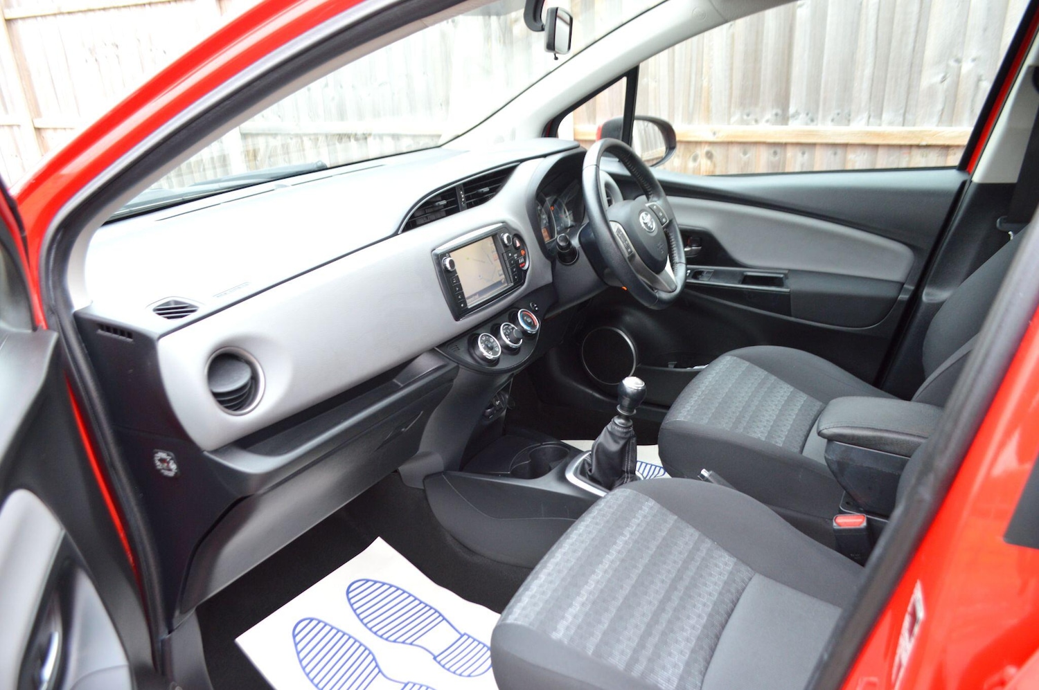 Used Toyota Yaris 2016 for sale - 76239680: Photo 18