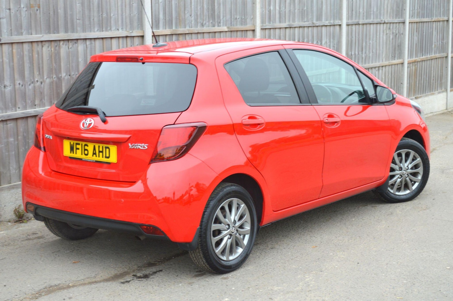 Used Toyota Yaris 2016 for sale - 76239680: Photo 19