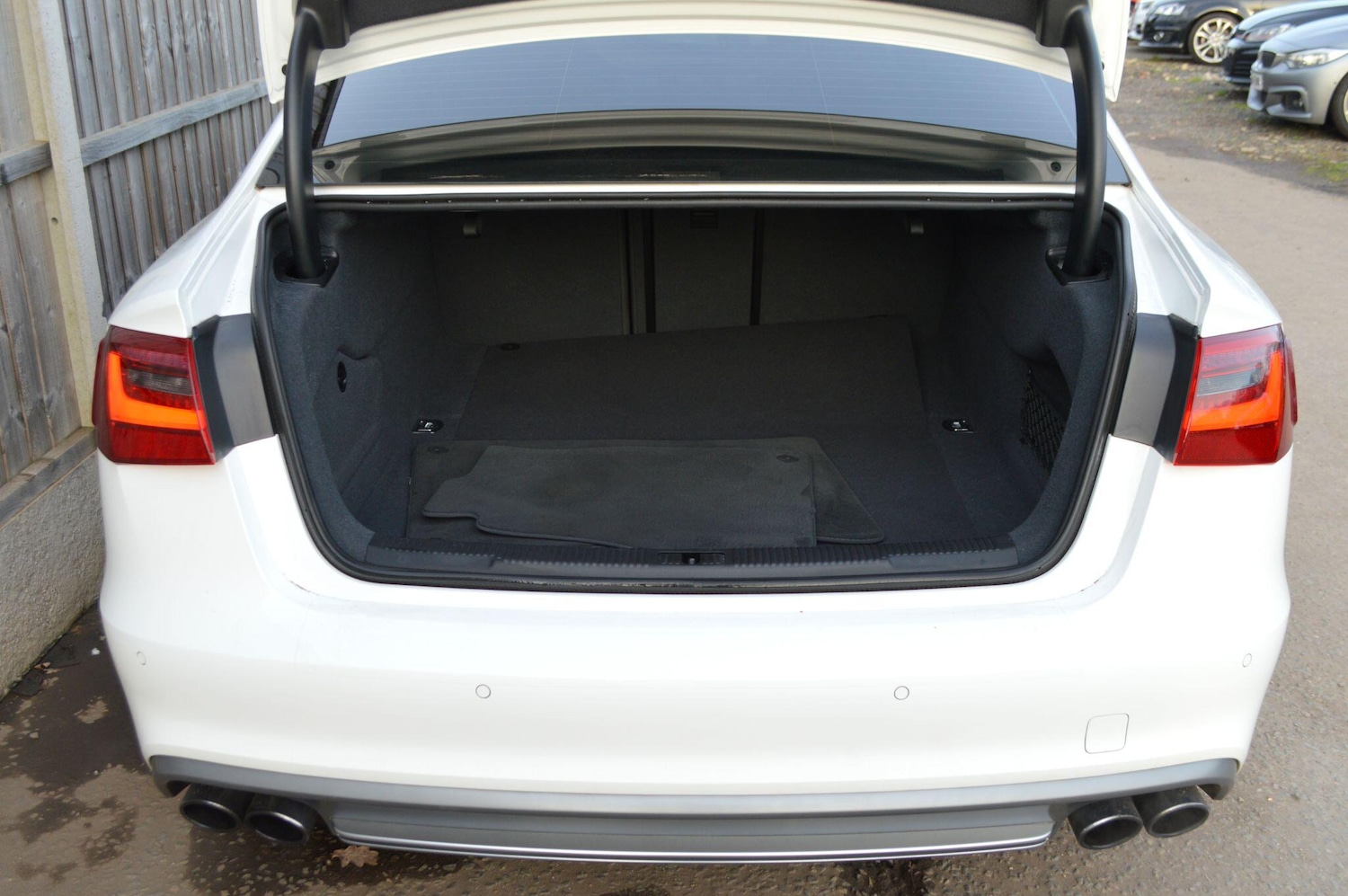 Used Audi S6 Saloon for sale - 77550093: Photo 24