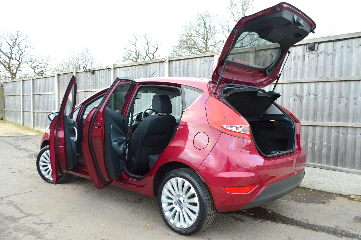 Used Ford Fiesta 2010 for sale - 76912658: Photo 12