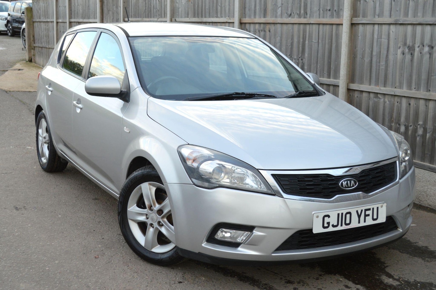 Used Kia Ceed 2010 for sale - 76499700: Photo 1