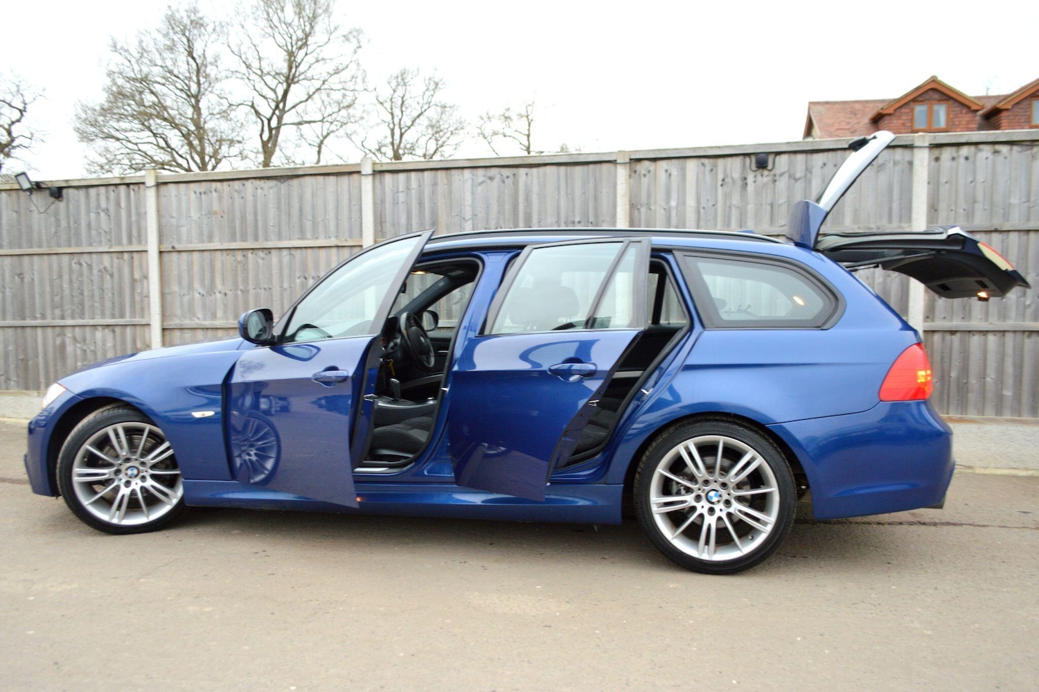 Used BMW 3 Series 2025 for sale - 77067024: Photo 24