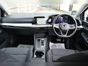 Used Volkswagen Golf 2022 for sale - 75740836: Photo