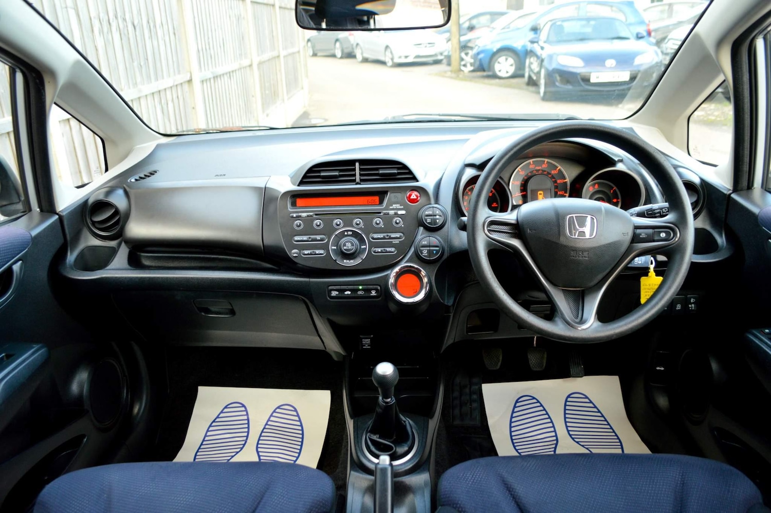 Used Honda Jazz 2012 for sale - 76270985: Photo 2