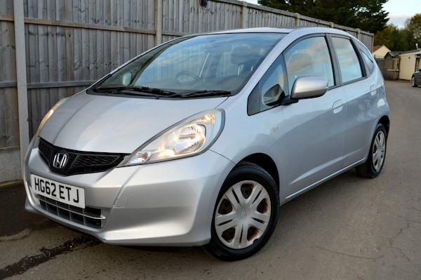 Used Honda Jazz 2012 for sale - 76270985: Photo 3
