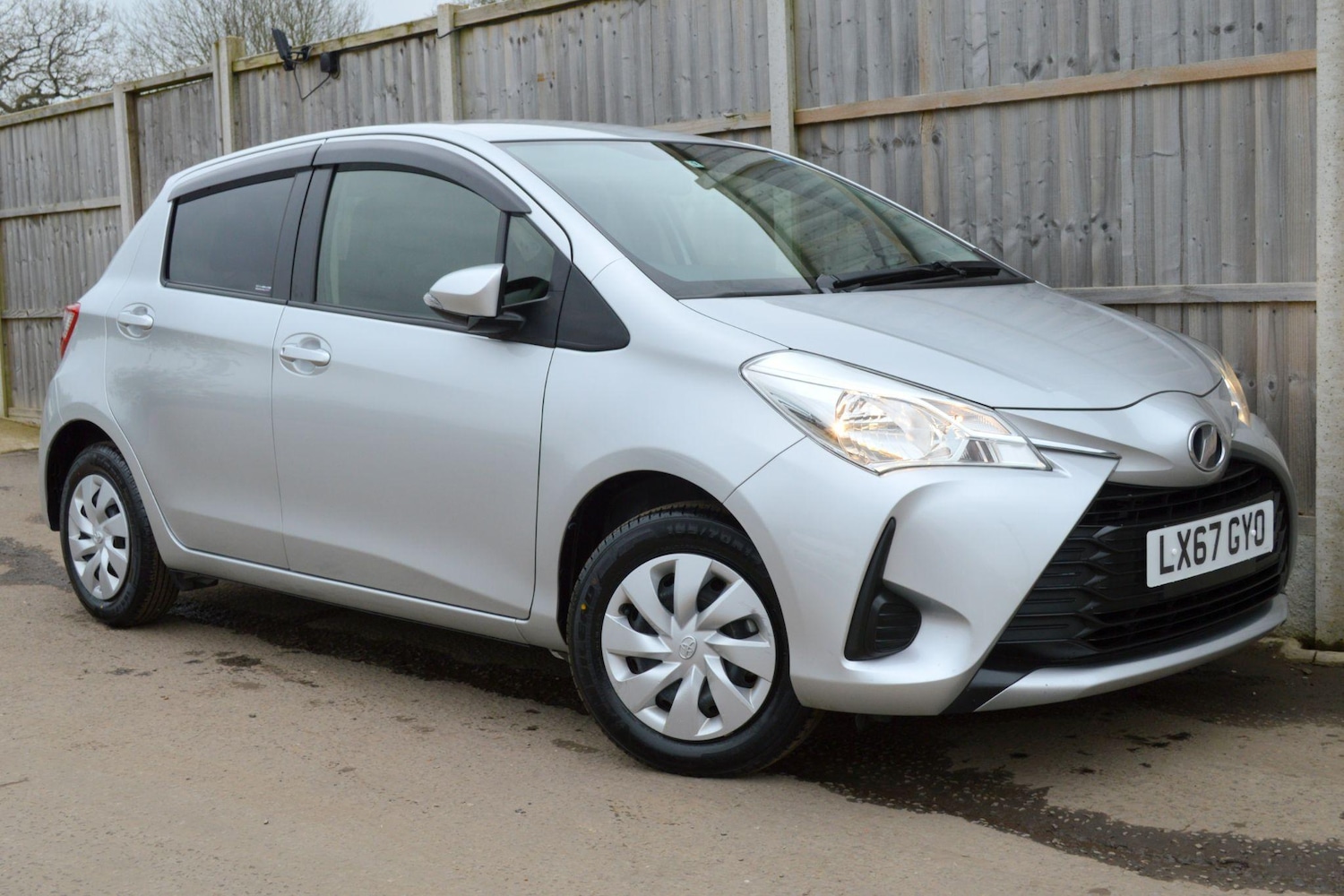 Used Toyota Vitz 2025 for sale - 76457230: Photo 14