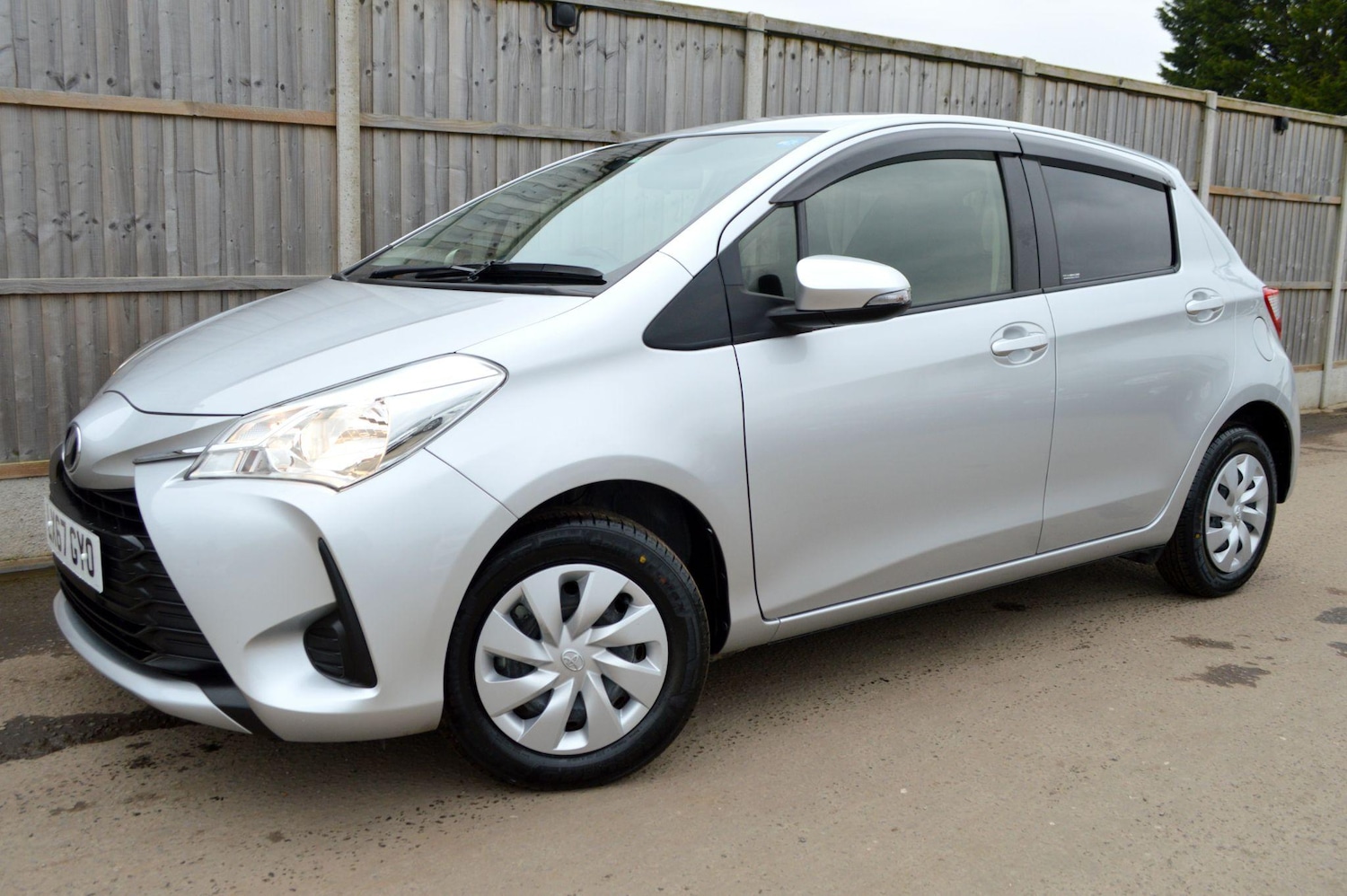 Used Toyota Vitz 2025 for sale - 76457230: Photo 17