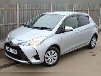 Used Toyota Vitz 2017 for sale - 76457230: Photo