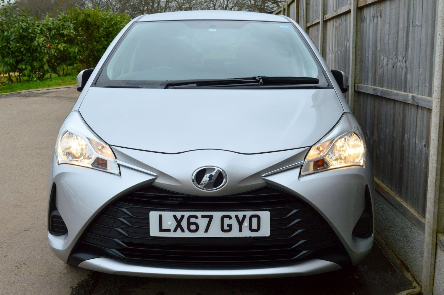 Used Toyota Vitz 2025 for sale - 76457230: Photo 4